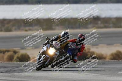 media/Nov-16-2025-Race Pace (Sun) [[8c5fa54630]]/Non Verified Riders (1st 20 Minutes)/1-Turn 14 (10am)/